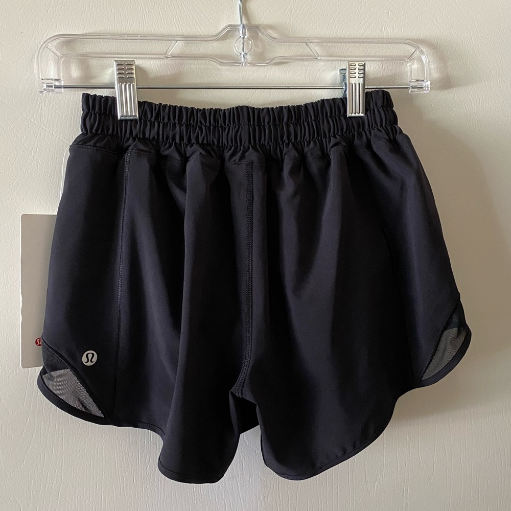 Lululemon hotty hot shorts black